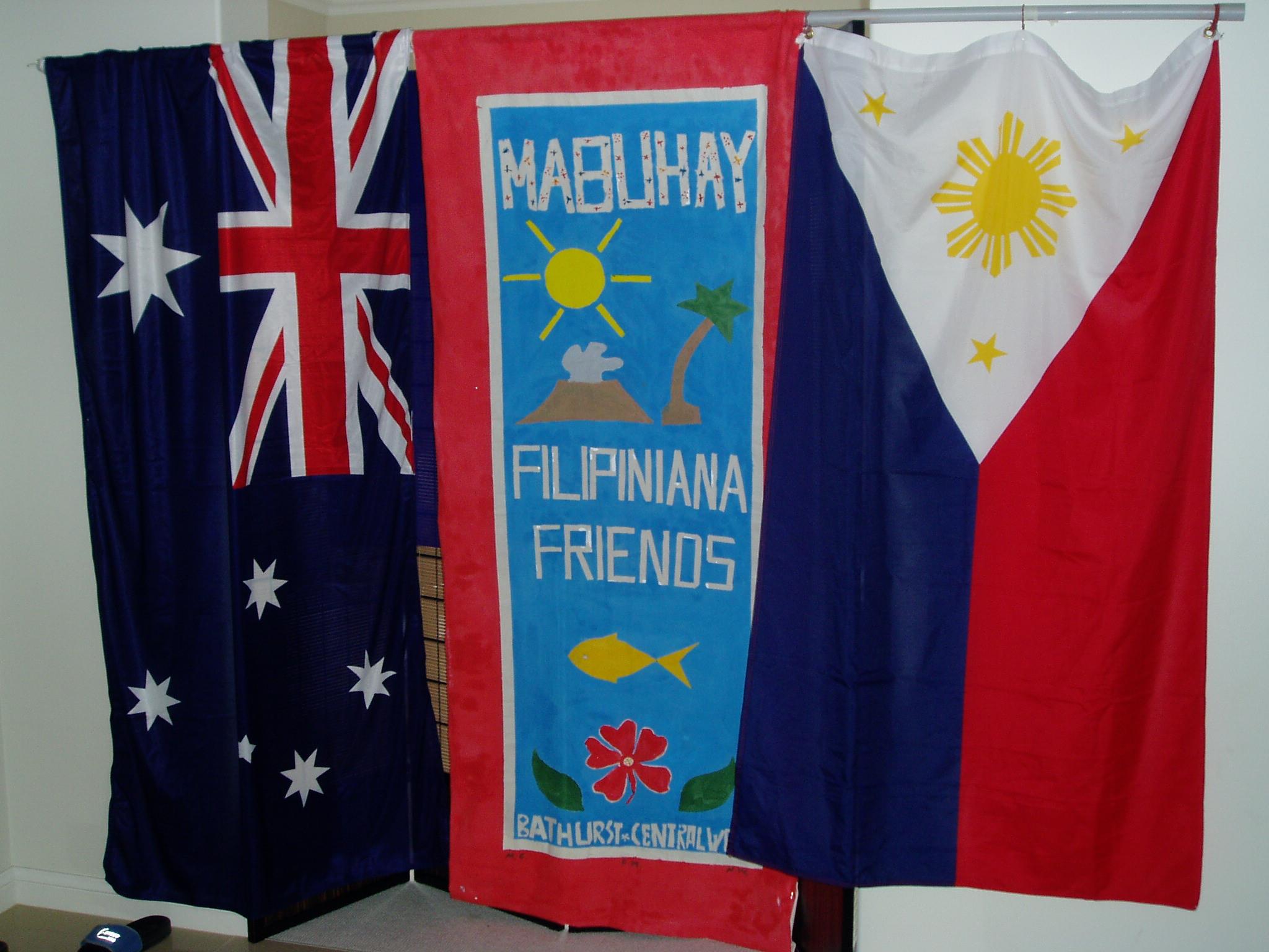 Australian and Philippines flags with a banner between them reading Mabuhay Filipinana Friends